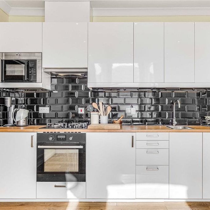 2 bedroom apartment to rent - Photo 1