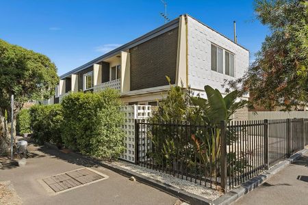 4/247-249 Inkerman Street, St Kilda. - Photo 3