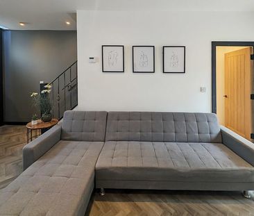 2 bedroom terraced house to rent - Photo 3