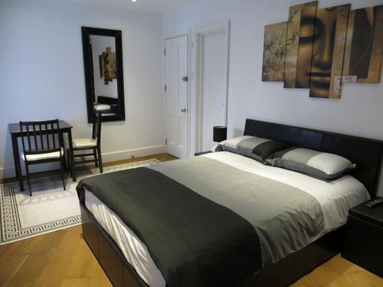 Flat 123 Fulham Palace Road, Fulham W6 9HH - Photo 1
