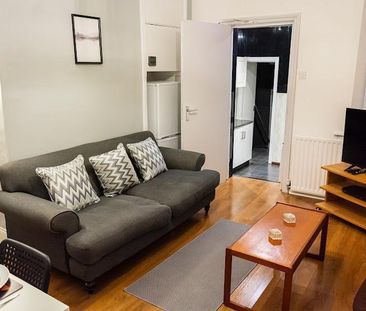 1 bedroom house of multiple occupation to rent - Photo 6