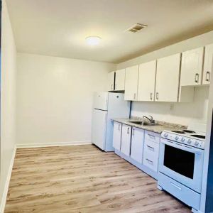2356 Eglinton Avenue East — 1 Bedroom - Photo 2