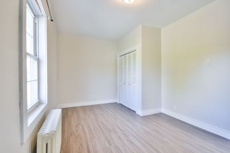 For Lease - 280 Bells Lane Unit# 1, Innisfil, Ontario - Photo 2