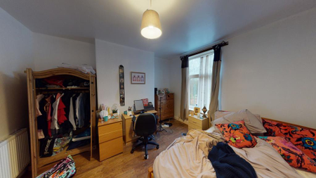 4 bedroom terraced house to rent - Photo 3