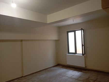 Μονοκατοικία 365 τ.μ. προς ενοικίαση - Photo 3