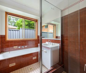 LIGHT-FILLED FAMILY HOME WITH POOL IN QUIET CUL-DE-SAC - Photo 6