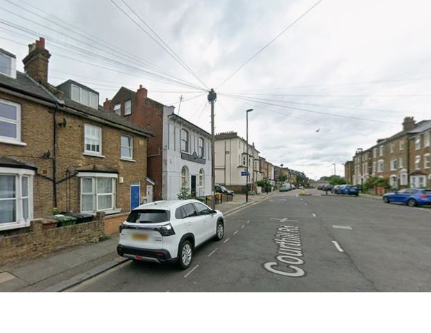 Studio Flat, Courthill Road, SE13 - Photo 1