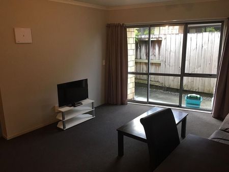 Chic 1BR Unit w/ Courtyard & Parking! - Photo 3