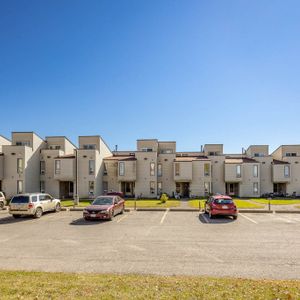 Windsor Park Village - Photo 2