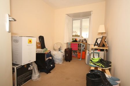 Foxhills, Woking - Photo 3