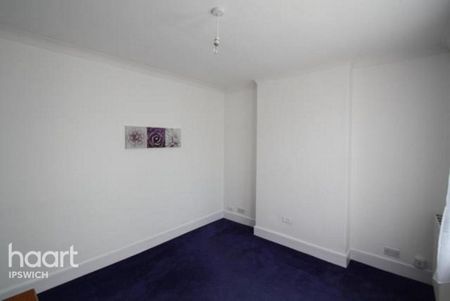 3 bedroom detached house to rent - Photo 4