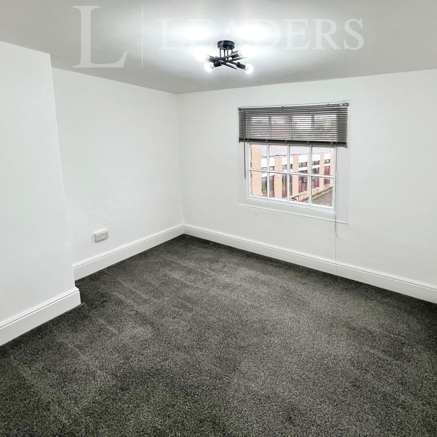 2 bedroom apartment to rent Marlborough Street, SN7 - Photo 1