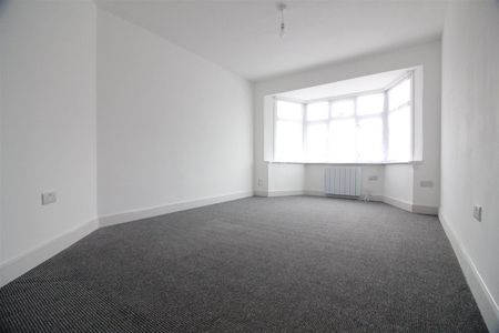 Westbury Road, Feltham - Photo 2