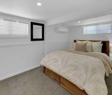 A Magnificent Family home so close to the beach - Photo 3