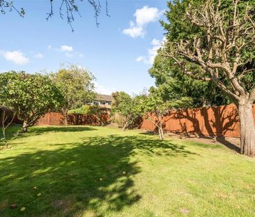 6 bedroom semi-detached house to rent - Photo 4