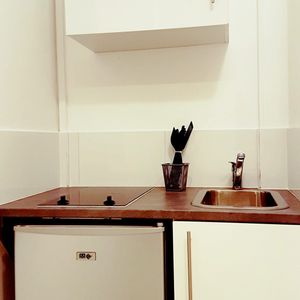 Location Appartement 1 pièce 15m² BOULOGNE BILLANCOURT 92100 - Photo 2