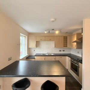 2 bedroom apartment to rent - Photo 2