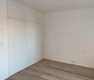 APPARTEMENT AVEC ENCADREMENT - Place de la Gare 4a, appartement de ... - Photo 3