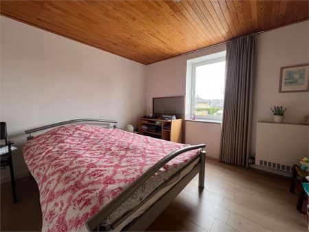 Charmante woning met 3 slaapkamers en garage - Foto 3