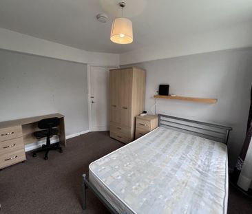 Tang Hall Lane, Tang Hall - P1068 - Photo 6