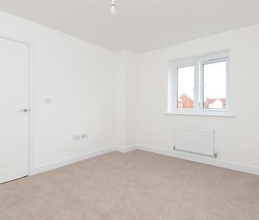 3 bedroom semi-detached house to rent - Photo 2