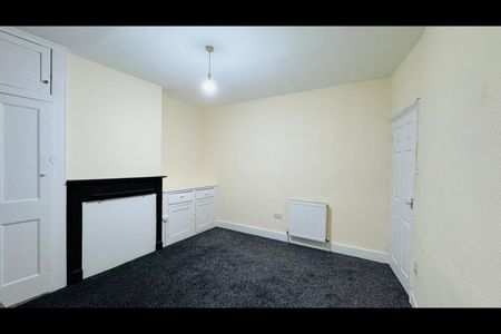 3 Bed Terraced House, Strone Road, E12 - Photo 5