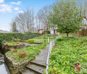 4 bedroom semi-detached house to rent - Photo 5