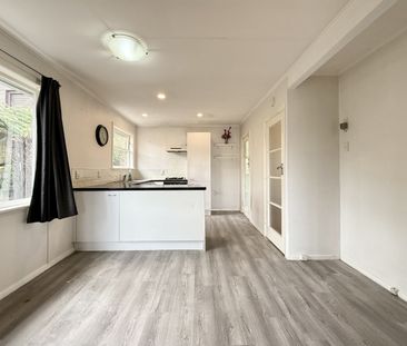 Sunny 3 Bedroom Home in Wainuiomata - Photo 2