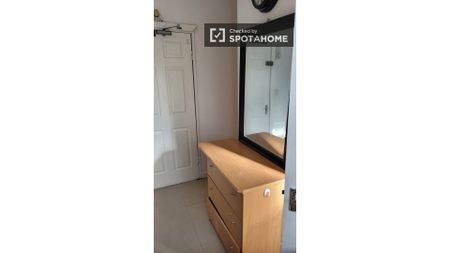 Room in a shared 7-bedroom flat for rent in Ballybough - Photo 3