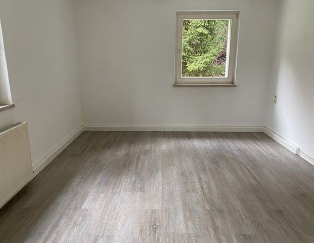 Perfekt für Jung und Alt – 3-Zimmer mit Balkon im Erdgeschoss - Photo 1