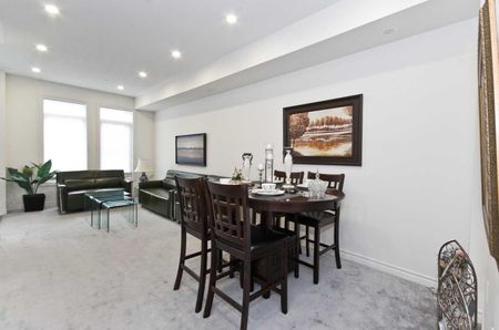 For Lease - 5 Eaton Park Lane Unit# 3, Toronto, Ontario - Photo 2