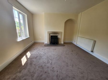 Poulton Court Cottages, Awre, Newnham - Photo 3