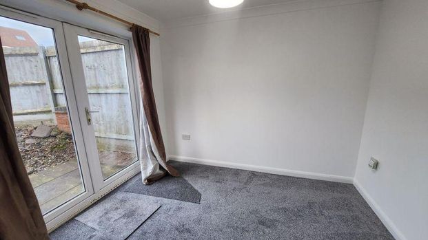 3 bedroom terraced house to rent - Photo 1