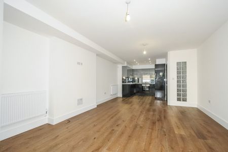 3 Bed Flat, Evering Road, E5 - Photo 2