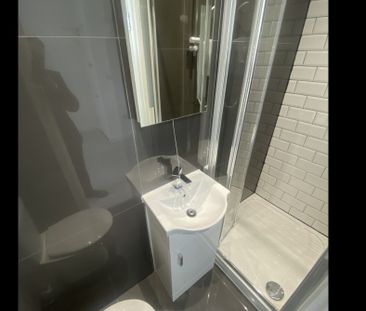 Room in a Shared Flat, Staplehurst Road, SE13 - Photo 6