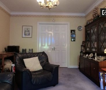 Room in a shared 4-bedroom flat for rent in Dublin - Photo 5