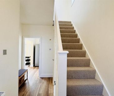 3 bedroom end of terrace house to rent - Photo 1