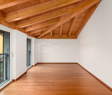 ATTICO MANSARDATO DI 4.5 LOCALI. IDEALE PER FAMIGLIE - Foto 4