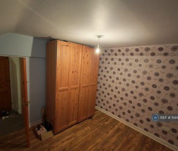 2 bedroom semi-detached house to rent - Photo 3