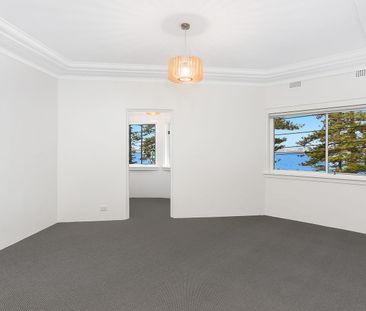 Spacious One-Bedroom Apartment with Stunning Water Views - Photo 1
