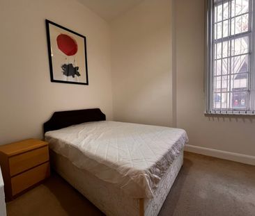 2 Bed Flat, Eastgate, LS2 - Photo 4