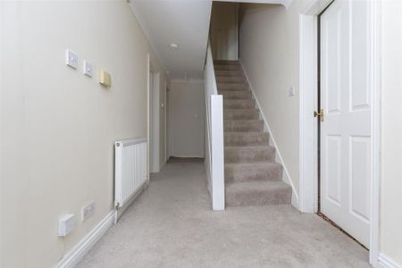 6 bedroom detached house to rent - Photo 5