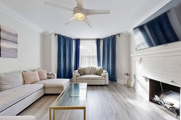 For Lease - 9 Humewood Court Unit# Building 1 Unit 5, Toronto, Ontario - Photo 1