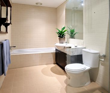 Generous Inner-City Living with Parklands Close By - Photo 5