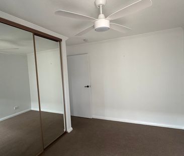 2 Bedroom Unit in a Tropical setting on the Canal - Photo 5