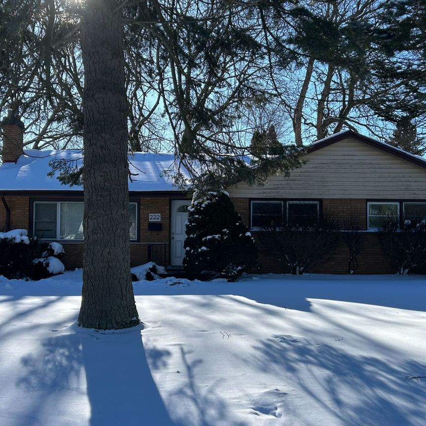 For Lease - 222 Trott Drive, London North, Ontario - Photo 1