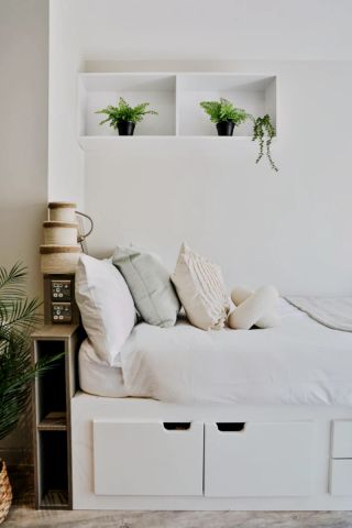 Classic Smaller Studio - Cityscape View - Photo 3