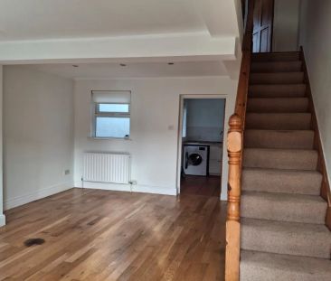 4 Kingsdale Park - Photo 1