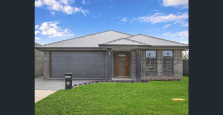 Stunning home with quality inclusions - Photo 4