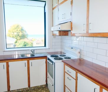 COMFORTABLE LIVING - Photo 6
